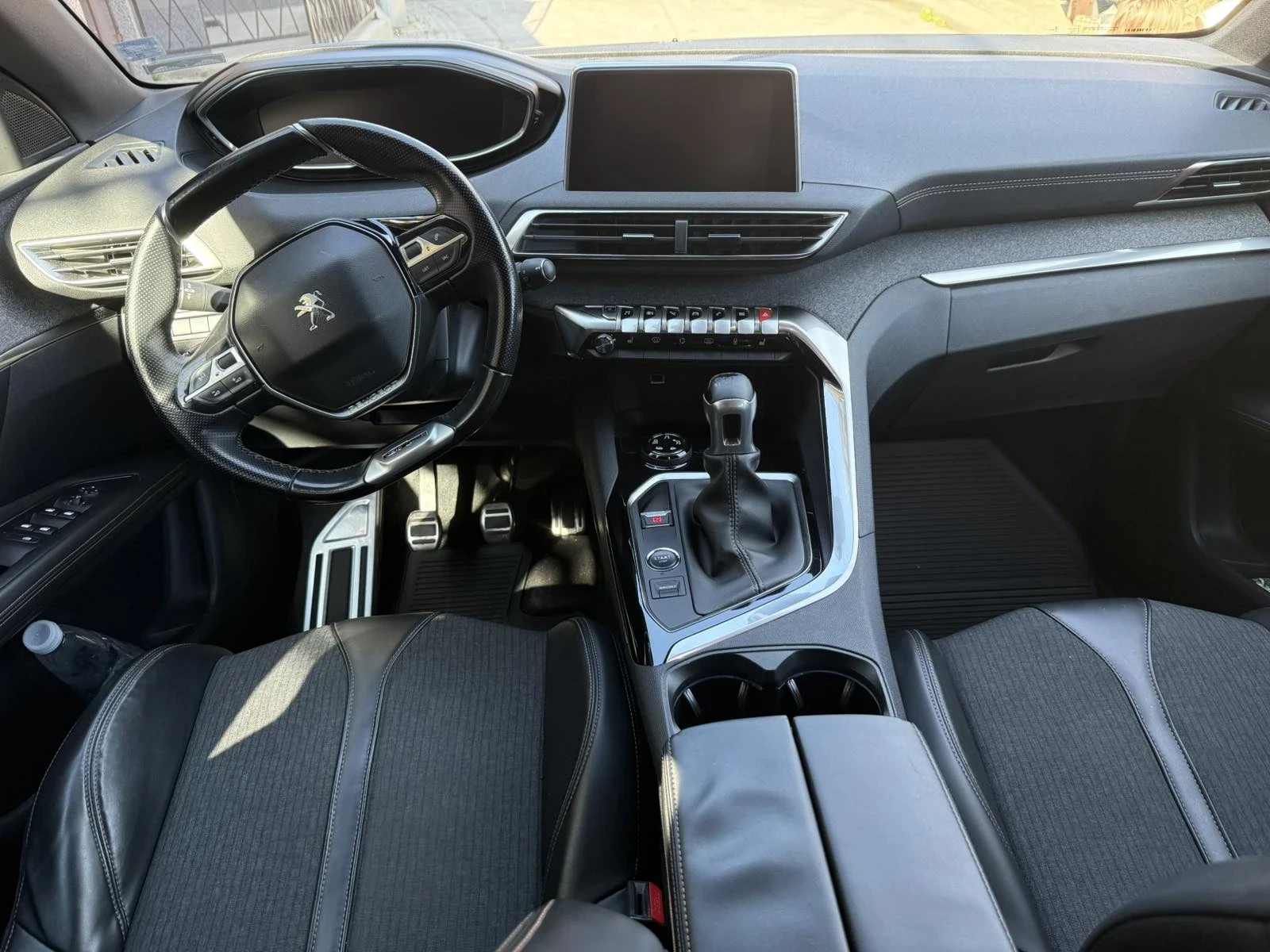 Peugeot 3008 1, 5 BlueHdi, снимка 11 - Автомобили и джипове - 54303776