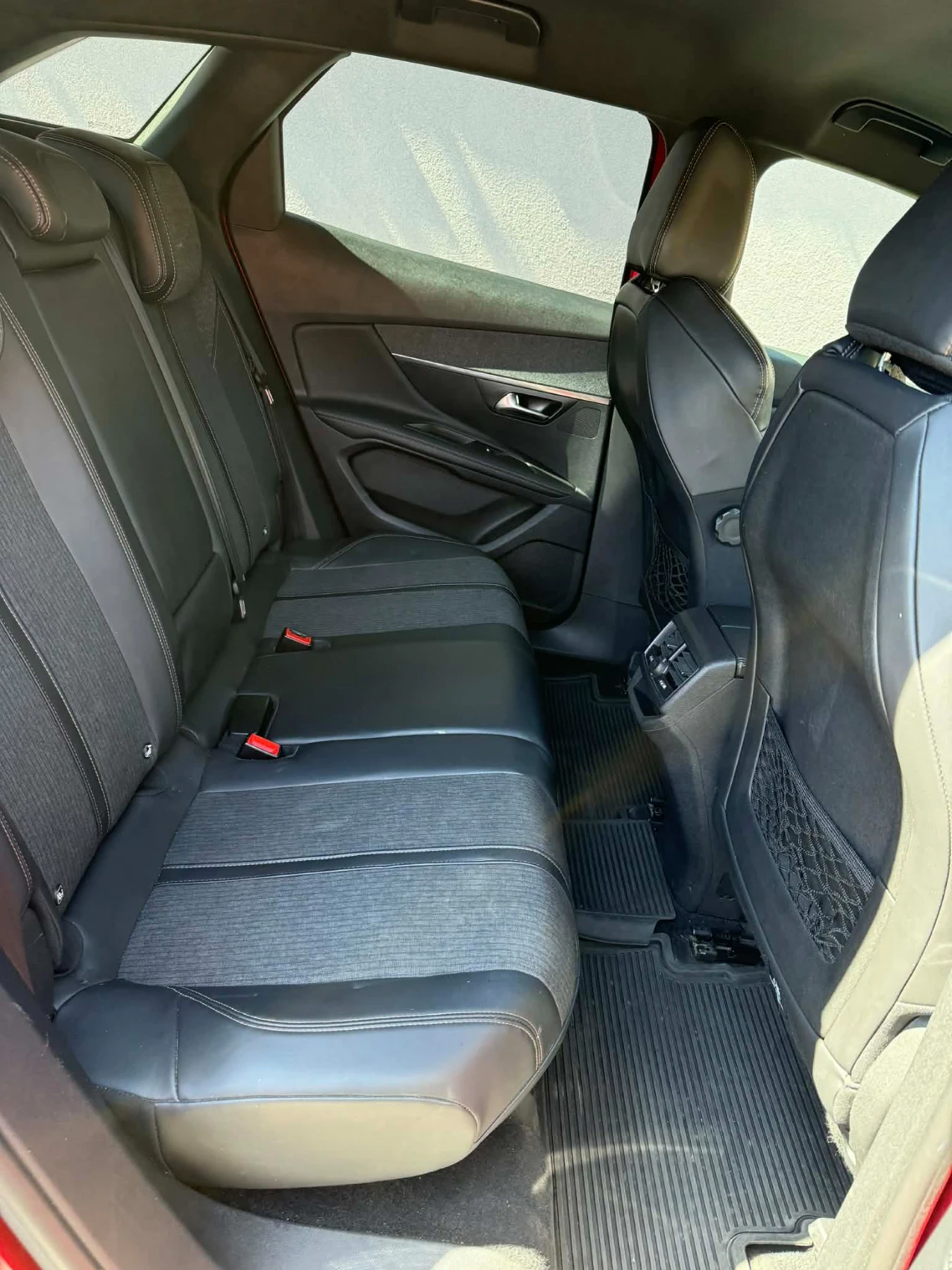 Peugeot 3008 1, 5 BlueHdi, снимка 8 - Автомобили и джипове - 54303776
