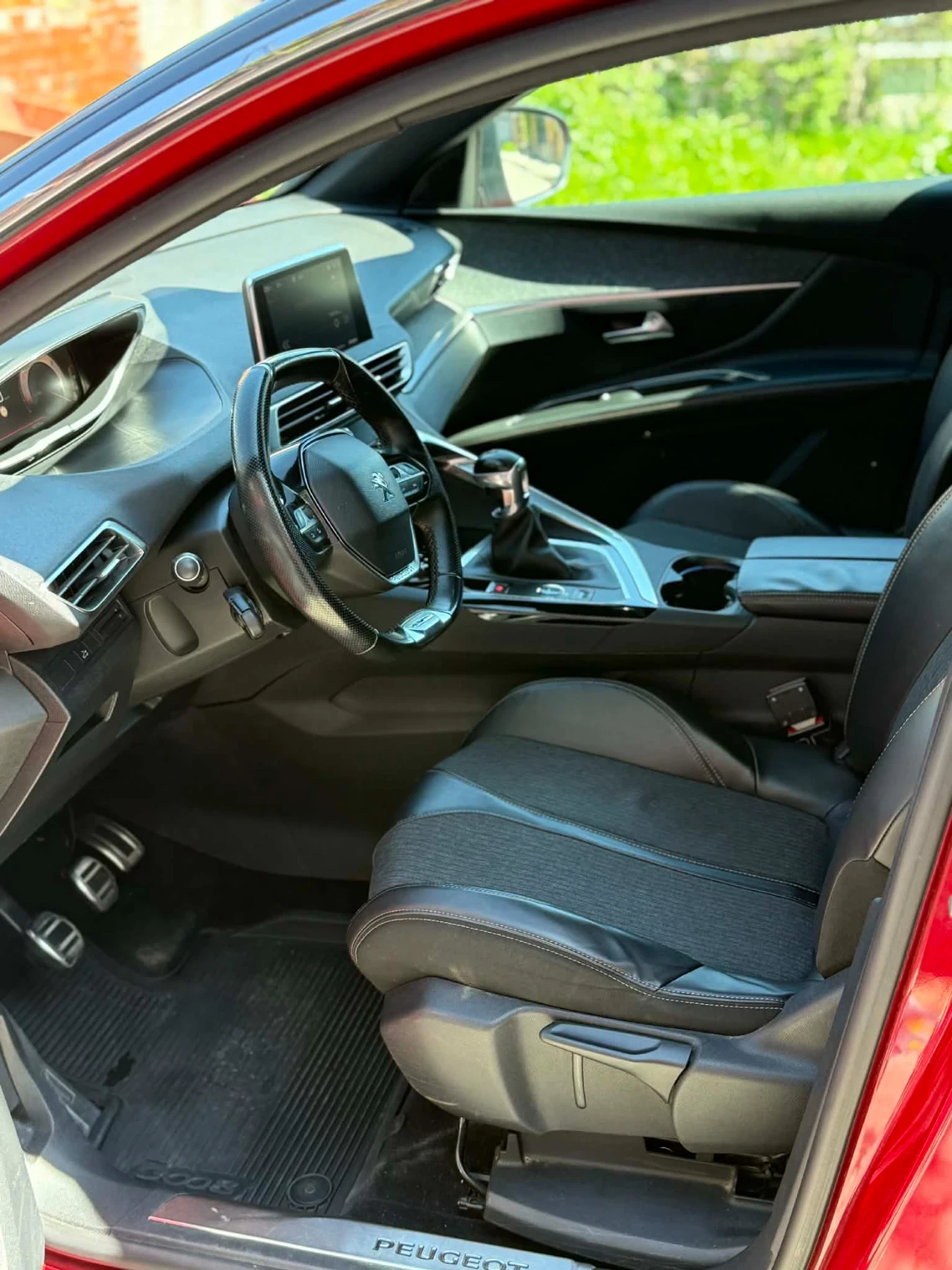 Peugeot 3008 1, 5 BlueHdi, снимка 4 - Автомобили и джипове - 54303776