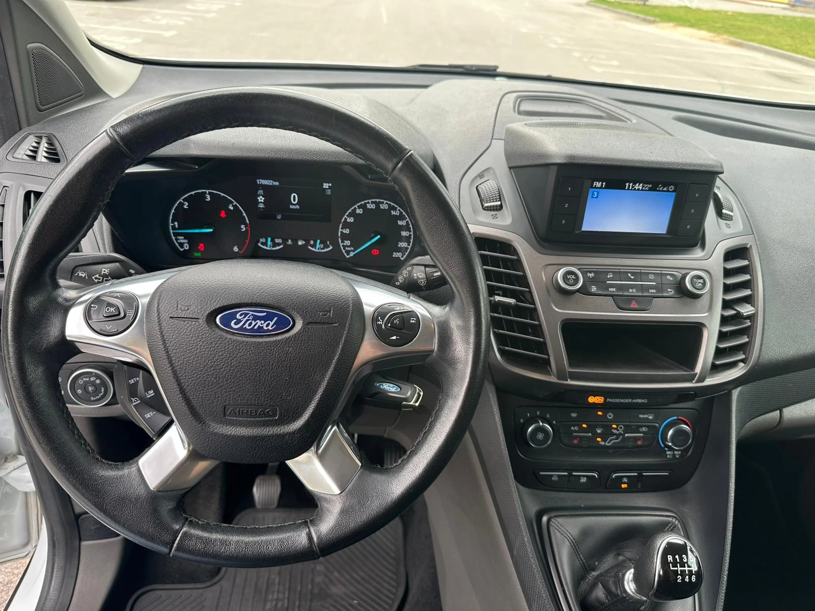 Ford Connect Transit Connect* 1.5d* 5 местен* Климатик , снимка 9 - Автомобили и джипове - 54638824