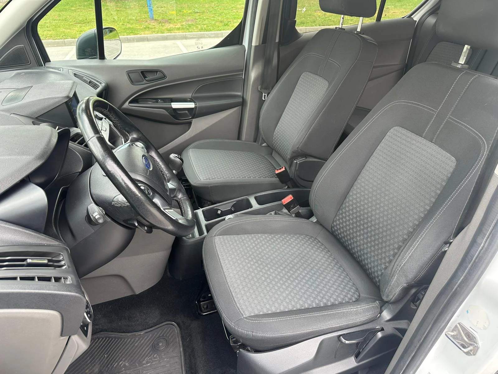 Ford Connect Transit Connect* 1.5d* 5 местен* Климатик , снимка 6 - Автомобили и джипове - 54638824