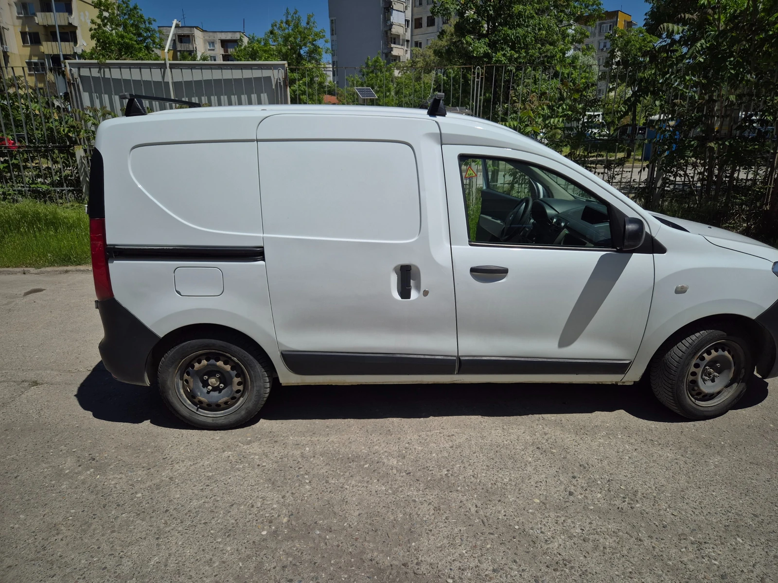 Dacia Dokker 1, 6 LPG, снимка 3 - Автомобили и джипове - 54799466