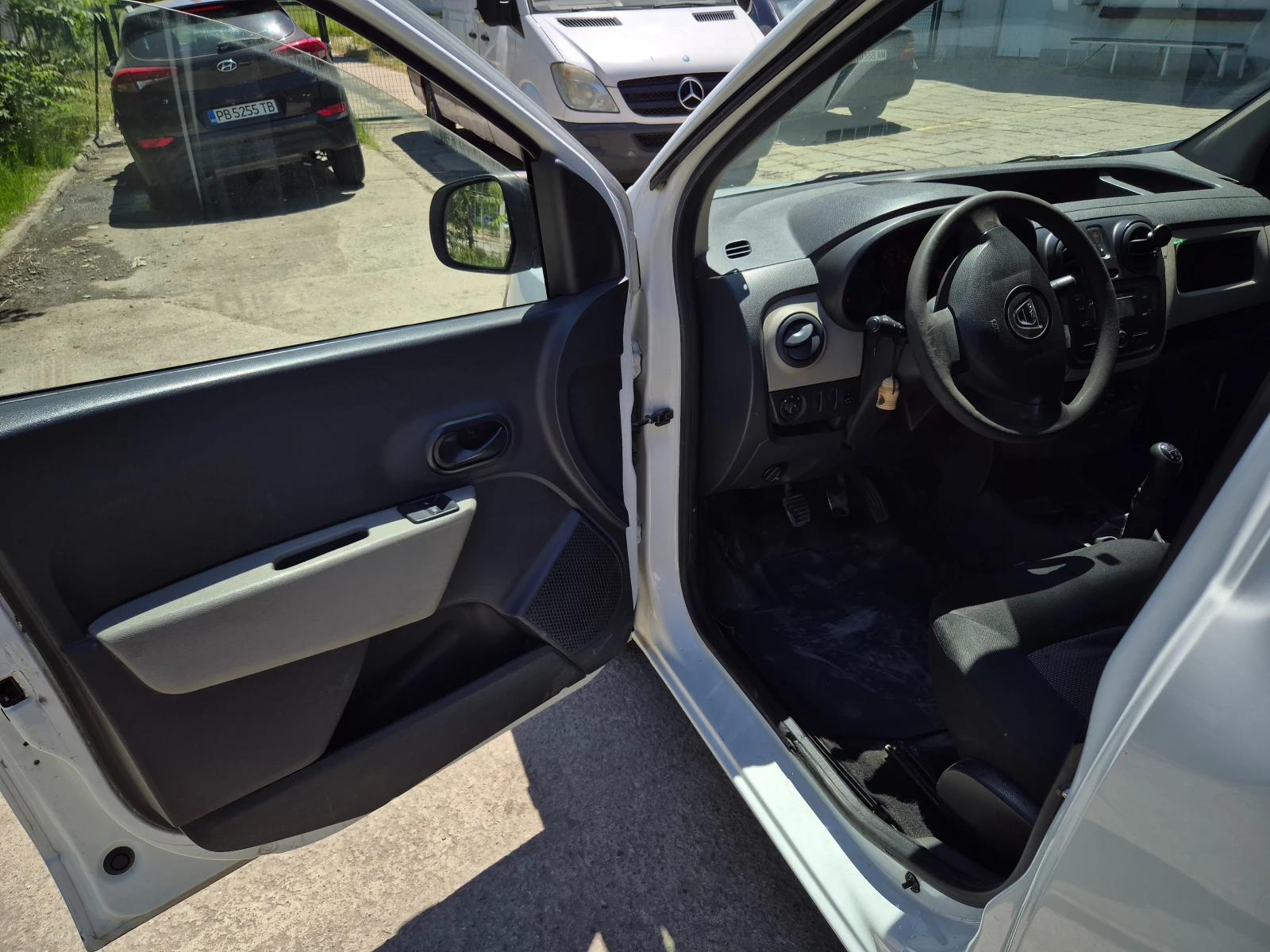 Dacia Dokker 1, 6 LPG, снимка 8 - Автомобили и джипове - 54799466