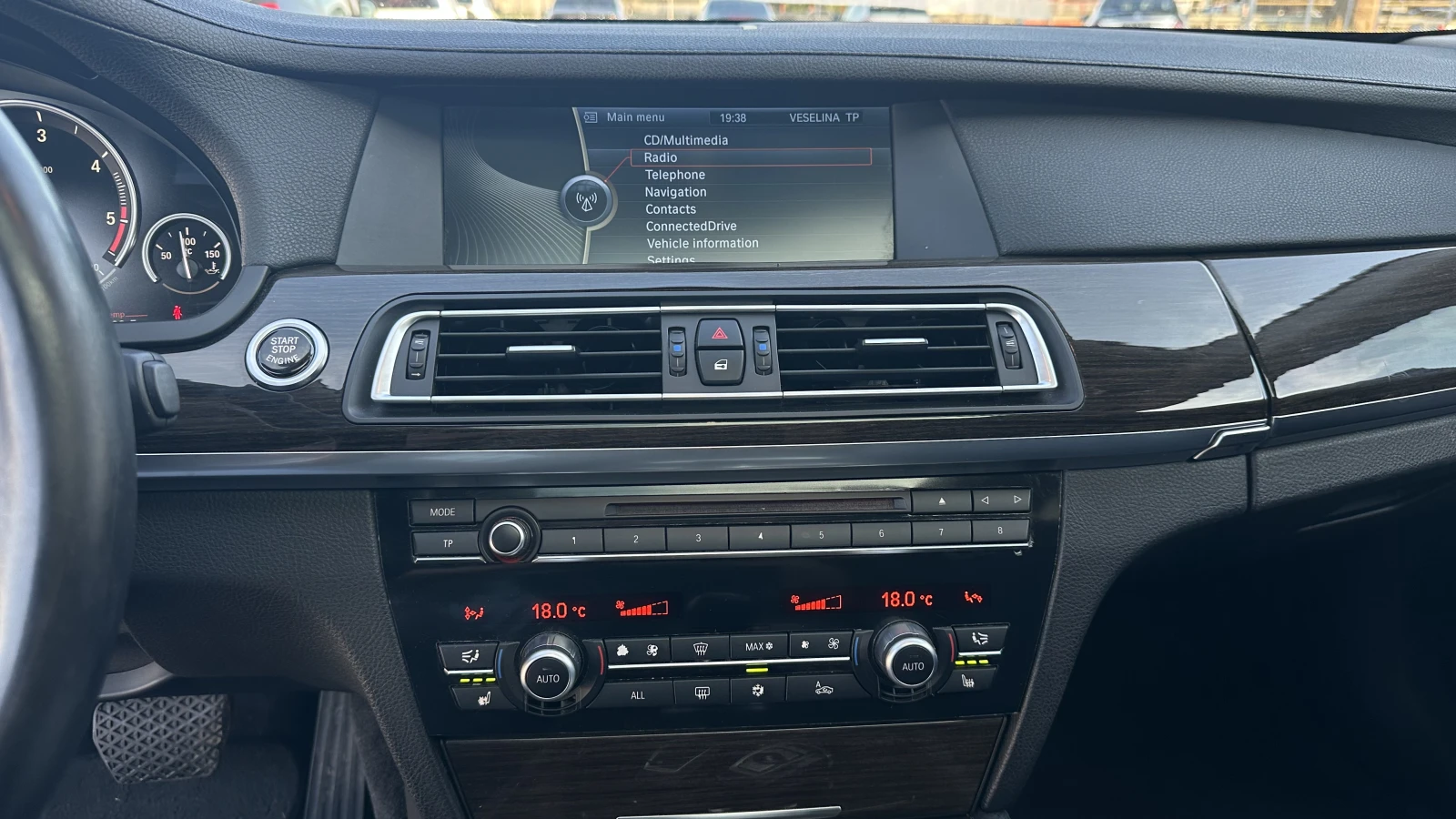 BMW 730 ПОДГРЕВ| ВАКУМ| FULL| 2 КОМПЛЕКТА ГУМИ| ОБСЛУЖЕНА, снимка 10 - Автомобили и джипове - 54839142