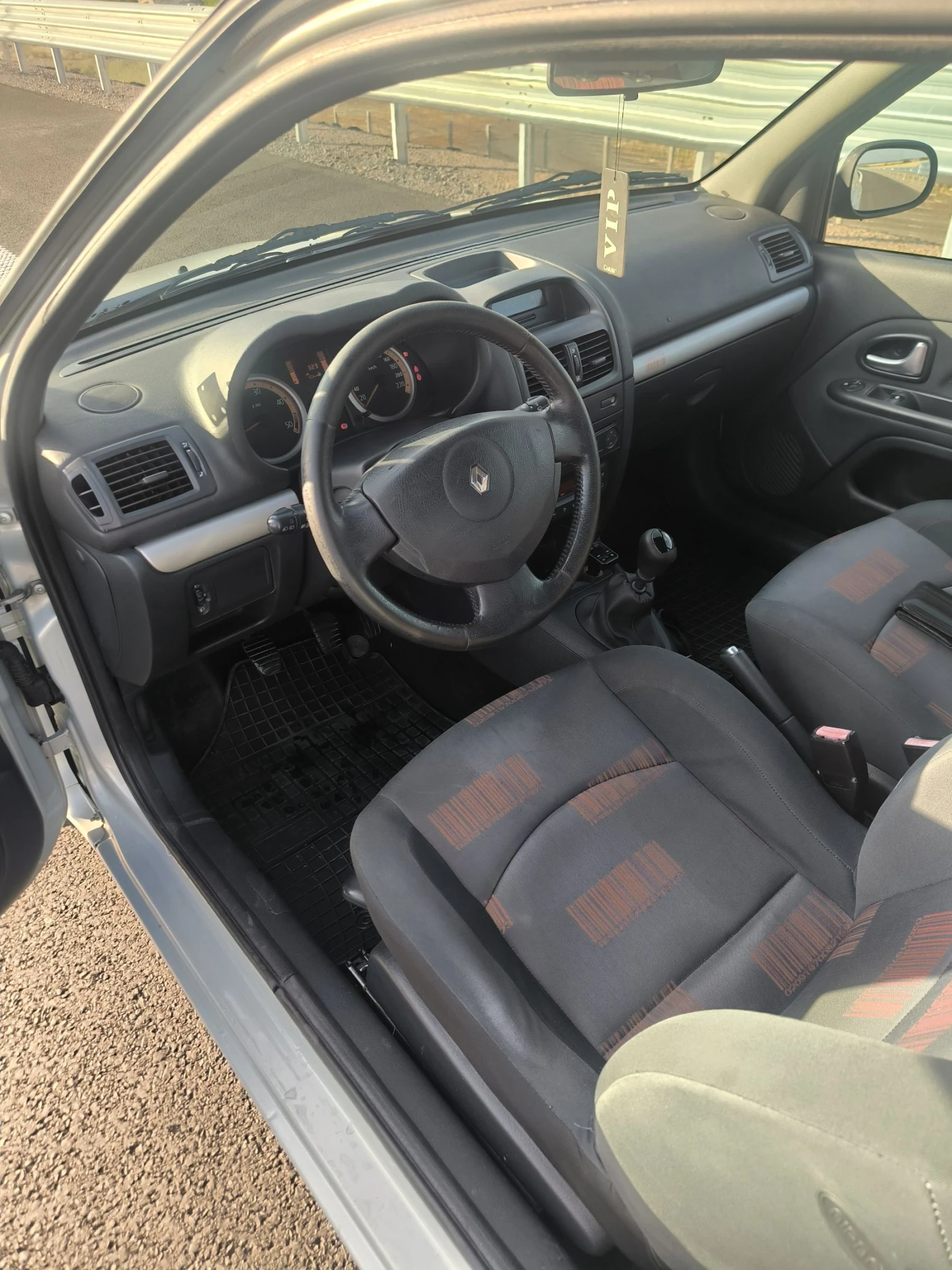 Renault Clio 1.5 DCI 82кс, снимка 5 - Автомобили и джипове - 54898609