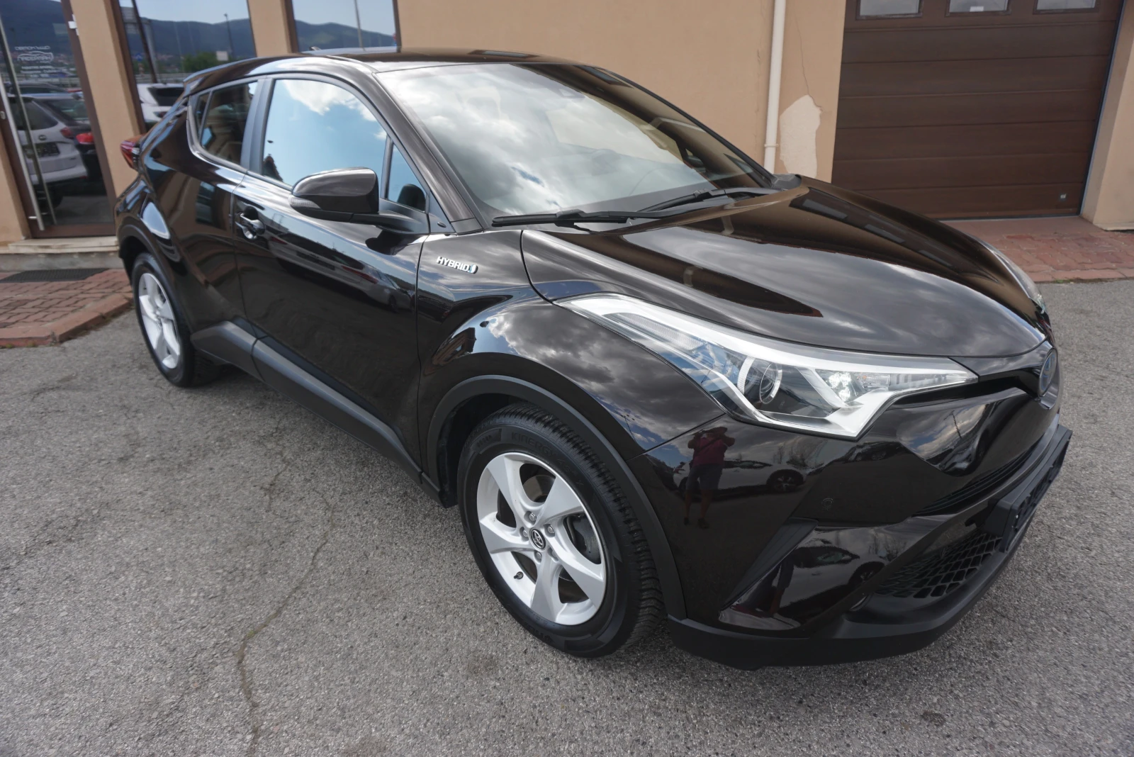 Toyota C-HR, снимка 2 - Автомобили и джипове - 54945618