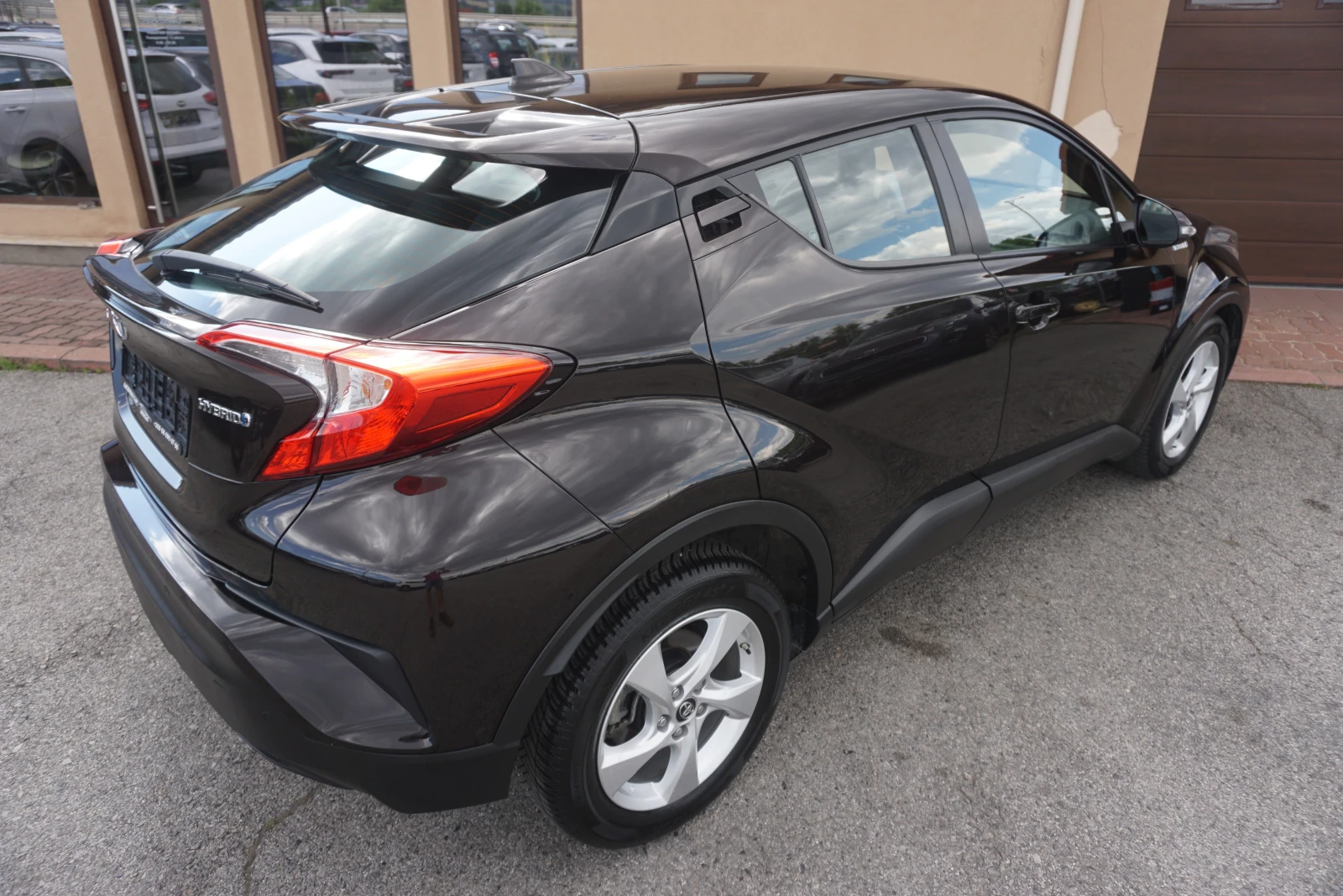 Toyota C-HR, снимка 4 - Автомобили и джипове - 54945618