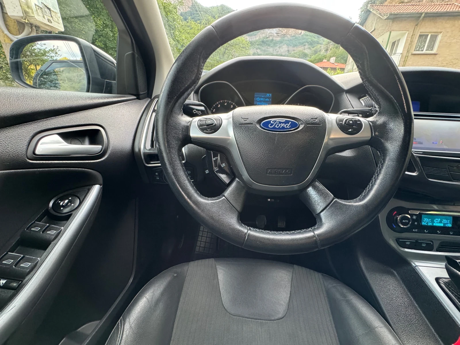 Ford Focus 1.6 TI-vct 16v, снимка 13 - Автомобили и джипове - 55300829