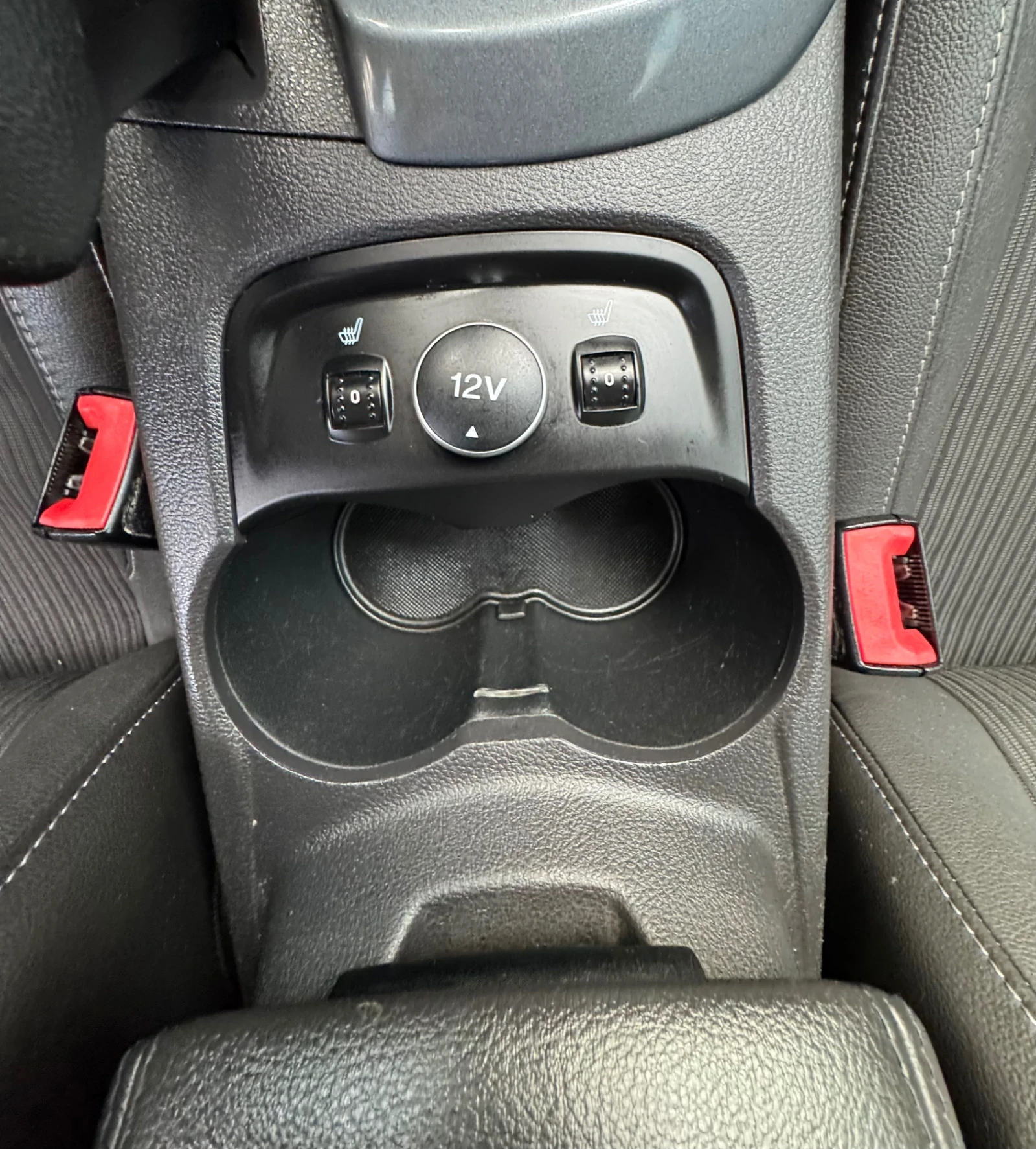 Ford Focus 1.6 TI-vct 16v, снимка 11 - Автомобили и джипове - 55300829