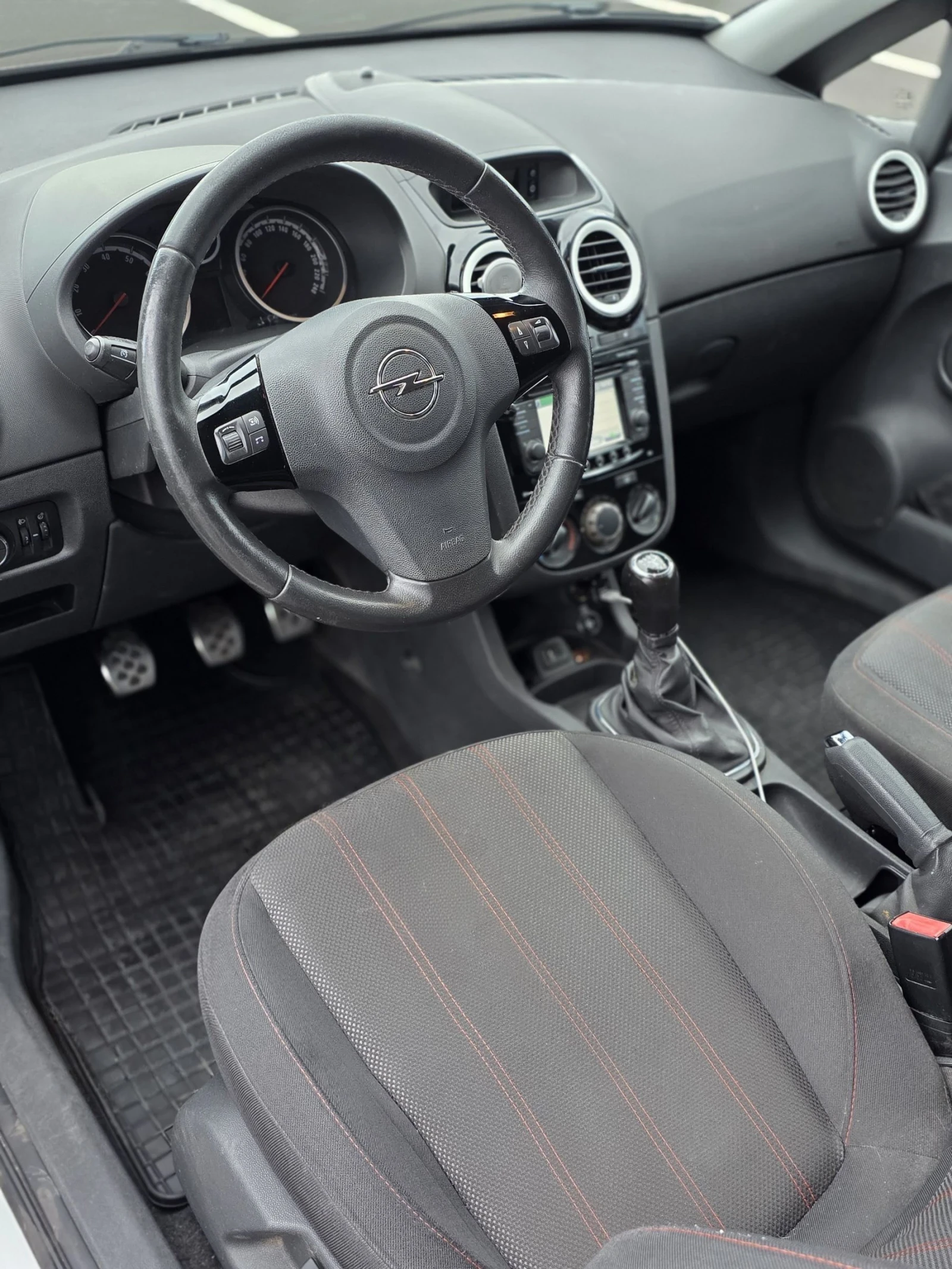 Opel Corsa OPC line 1.6t 150к.с. , снимка 9 - Автомобили и джипове - 55354391