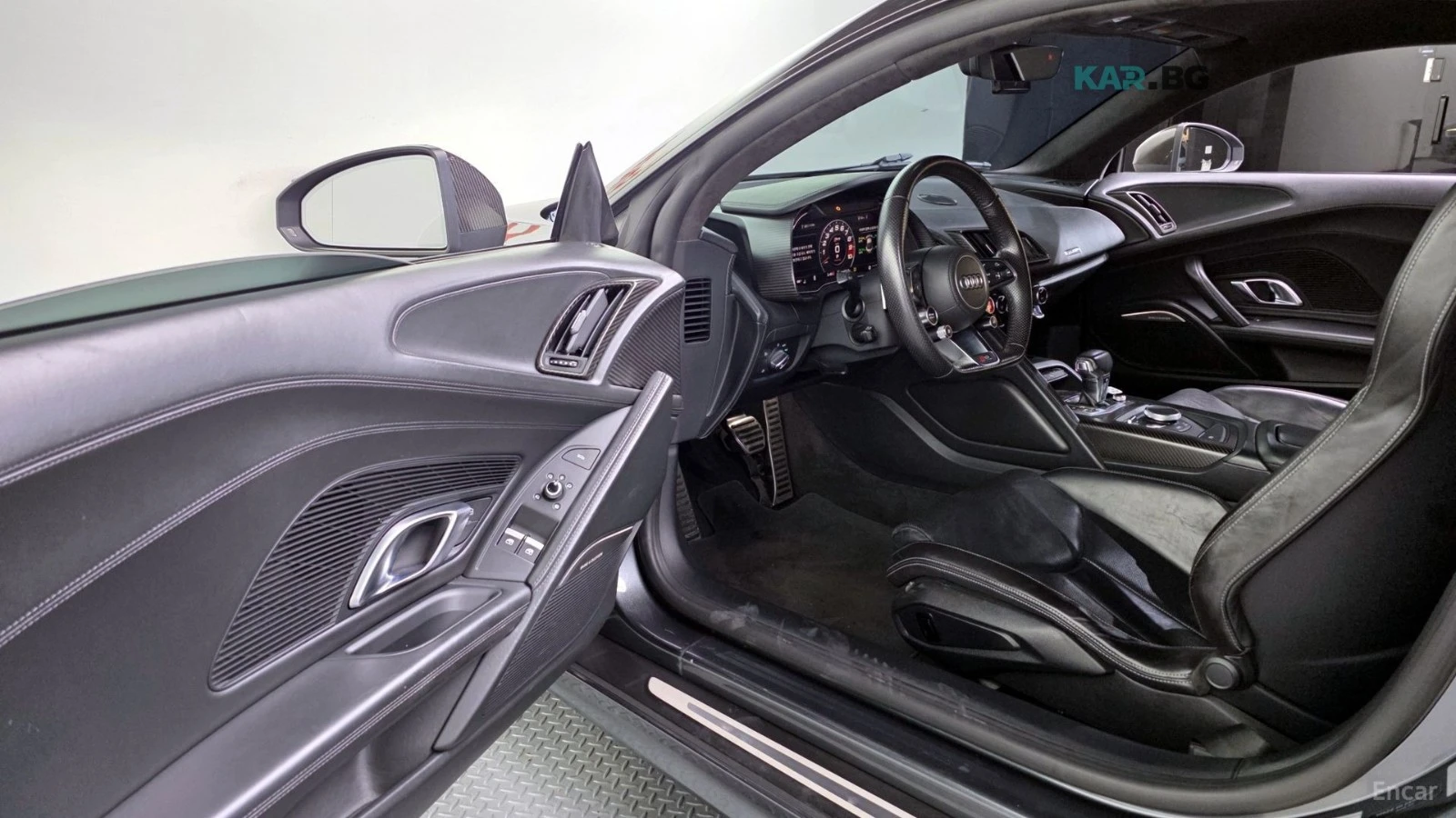 Audi R8 5.2 V10 Plus Coupe, снимка 10 - Автомобили и джипове - 55397600