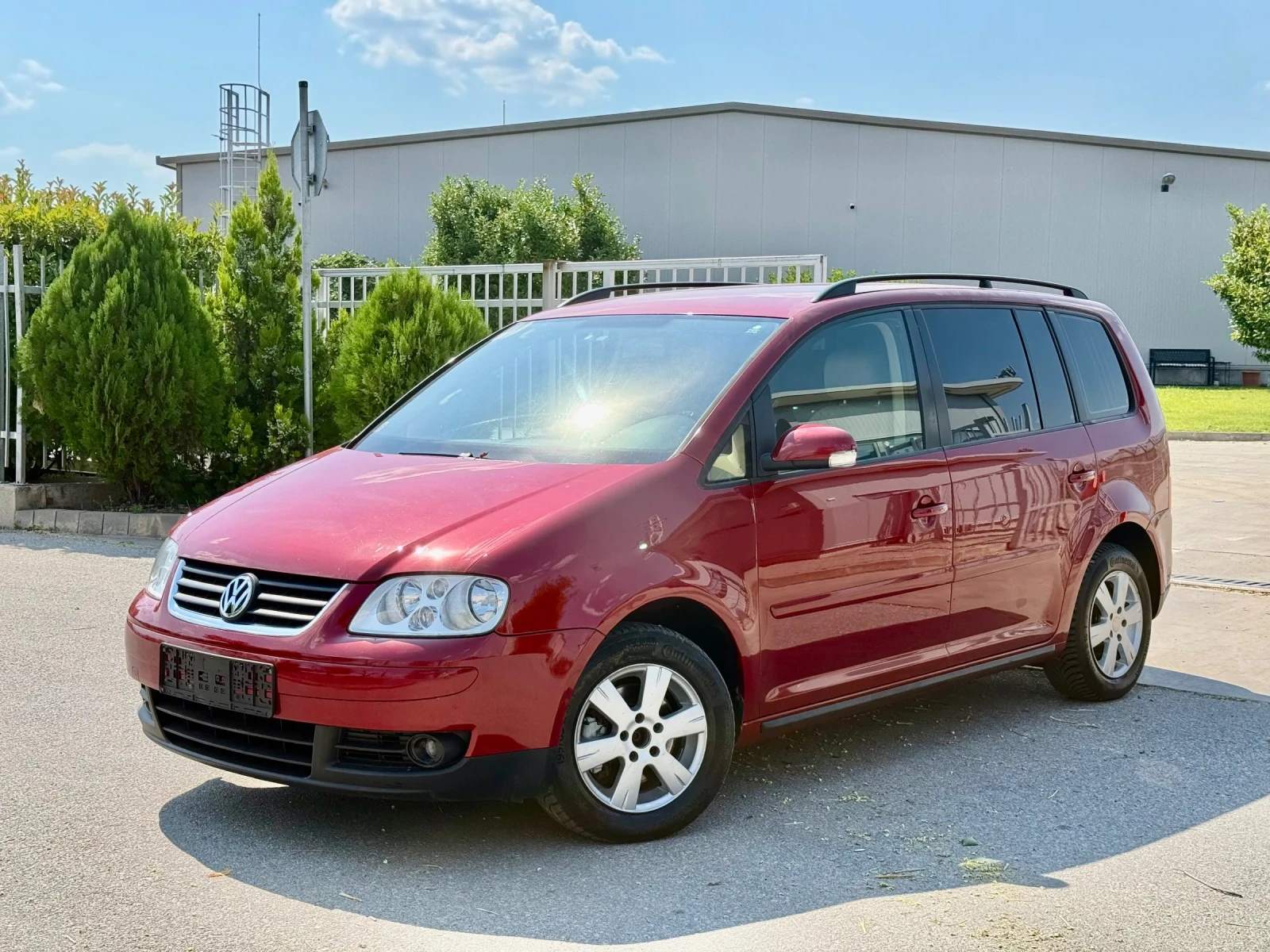 VW Touran 1.9TDI/ 105кс./ 6скр. ОТЛИЧЕН, снимка 3 - Автомобили и джипове - 55561637