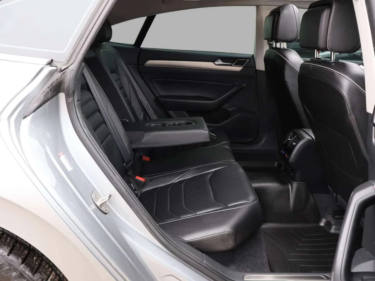 VW Arteon * SEL PREMIUM AWD CERTIFIED * ACCIDENT FREE* V.W M, снимка 15 - Автомобили и джипове - 55729317