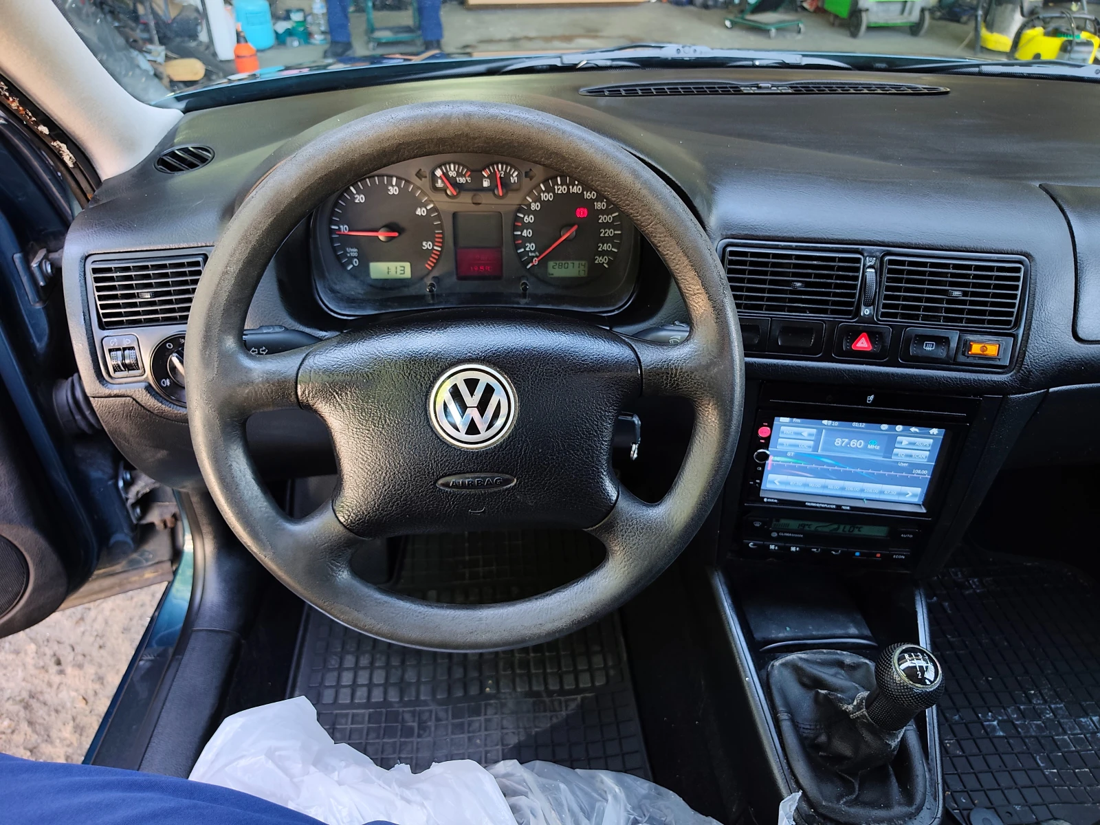 VW Golf 1.9TDI 101к.с., снимка 13 - Автомобили и джипове - 55952241
