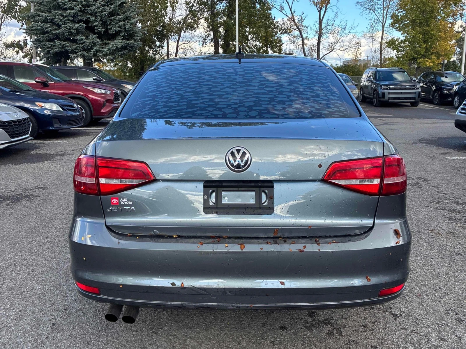 VW Jetta 4dr 2.0L Man, снимка 4 - Автомобили и джипове - 56523649