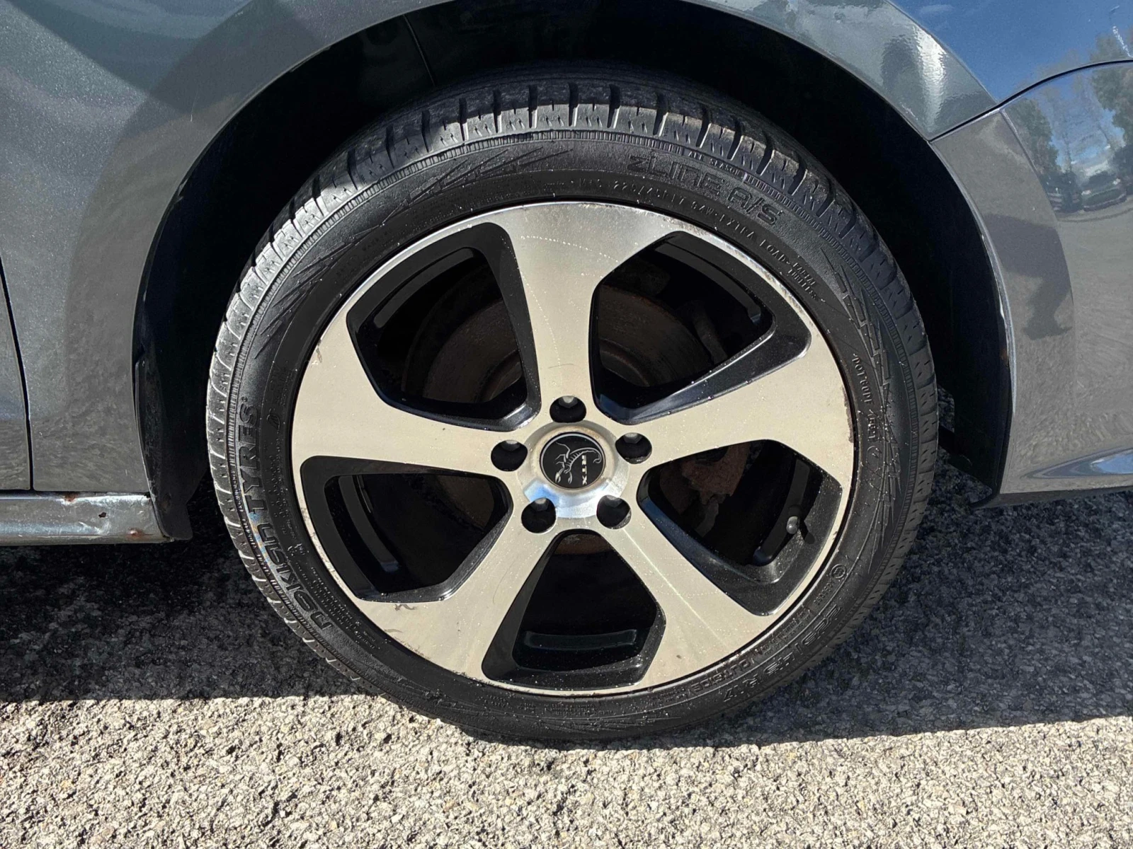 VW Jetta 4dr 2.0L Man, снимка 7 - Автомобили и джипове - 56523649
