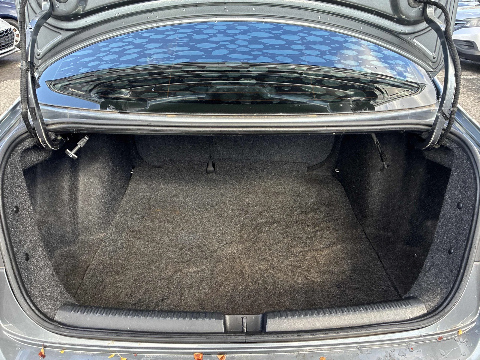 VW Jetta 4dr 2.0L Man, снимка 14 - Автомобили и джипове - 56523649