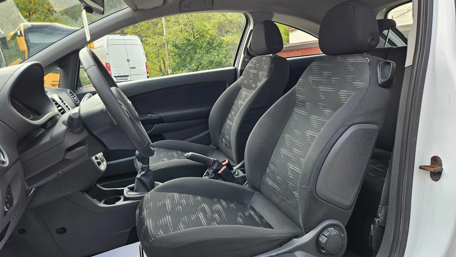 Opel Corsa 1.3 CDTI FACELIFT/KLIMA/Euro5B, снимка 12 - Автомобили и джипове - 56741723