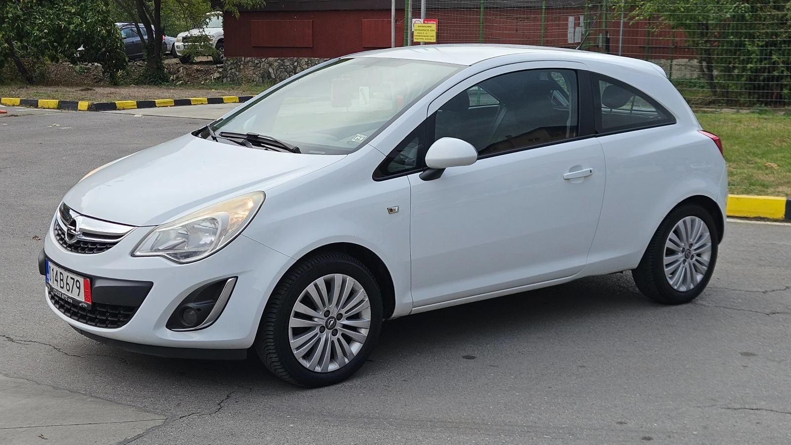 Opel Corsa 1.3 CDTI FACELIFT/KLIMA/Euro5B, снимка 2 - Автомобили и джипове - 56741723