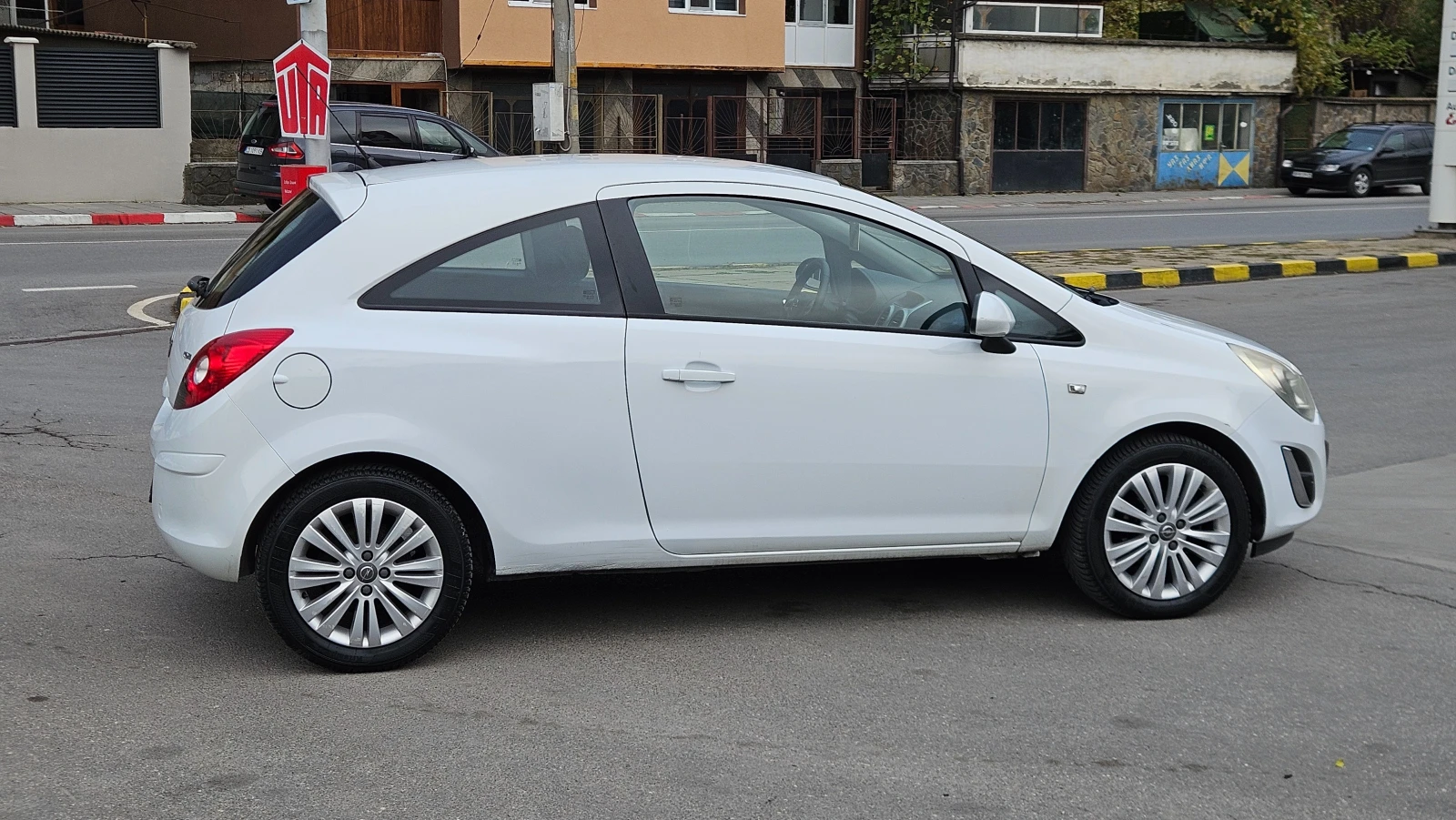 Opel Corsa 1.3 CDTI FACELIFT/KLIMA/Euro5B, снимка 7 - Автомобили и джипове - 56741723