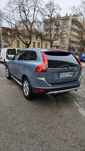 Volvo XC60 D5, 205 к.с., снимка 4