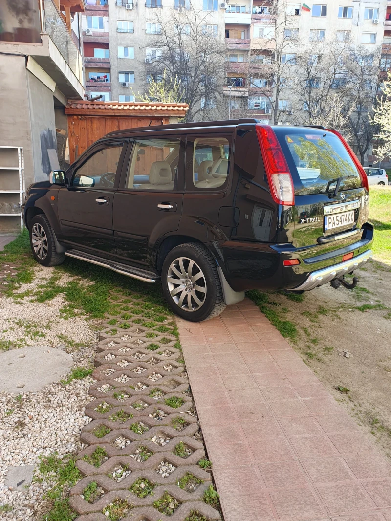 Nissan X-trail 2.0, снимка 2 - Автомобили и джипове - 47482432