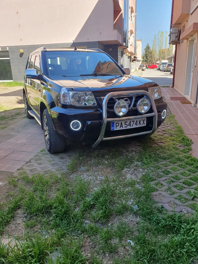 Nissan X-trail 2.0, снимка 3 - Автомобили и джипове - 47482432