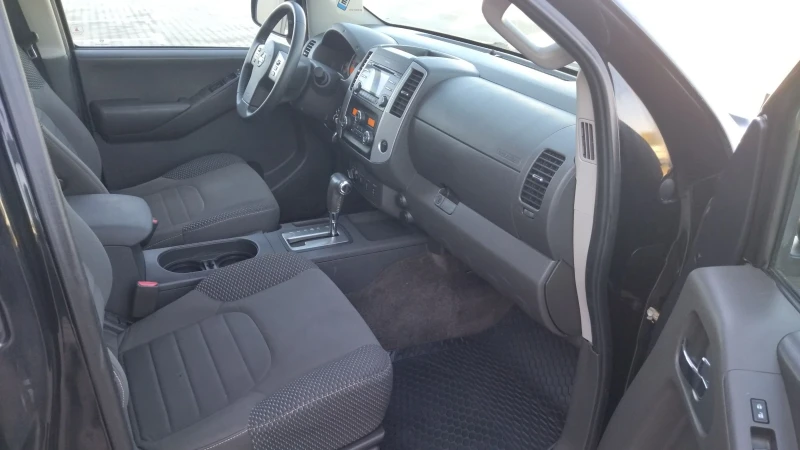 Nissan Navara 4.0 V6 262kc PRO-4X AVTOMAT4X4 БЕНЗИН , снимка 10 - Автомобили и джипове - 47634875