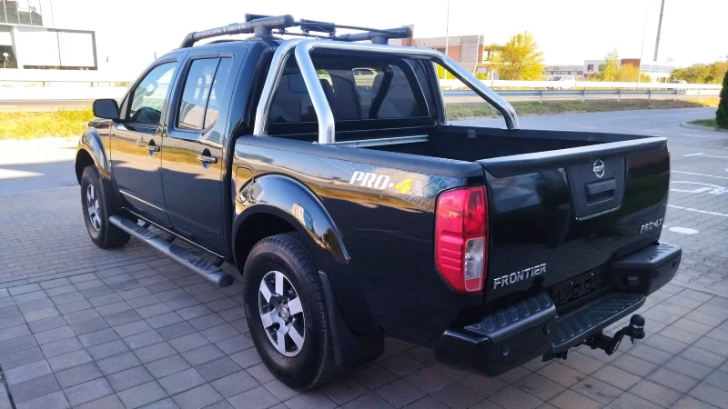 Nissan Navara 4.0 V6 262kc PRO-4X AVTOMAT4X4 БЕНЗИН , снимка 6 - Автомобили и джипове - 47634875