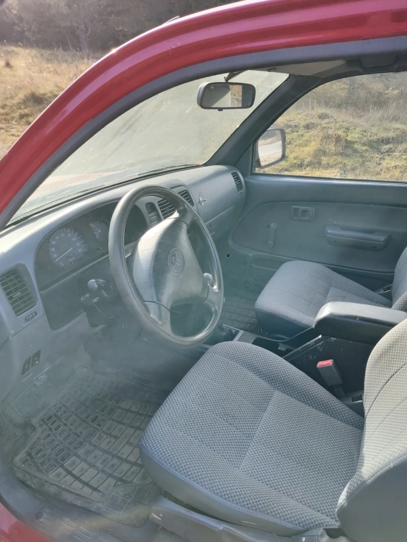 Toyota Hilux, снимка 7 - Автомобили и джипове - 48033680