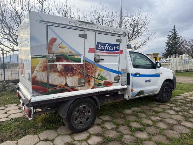 Toyota Hilux Хладилна, снимка 6 - Автомобили и джипове - 53021437