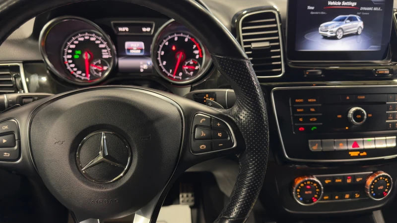 Mercedes-Benz GLE 400 AMG PK| 360| LANE ASSIST| 9G-TRONIK| HARMAN| PANO|, снимка 7 - Автомобили и джипове - 53189511