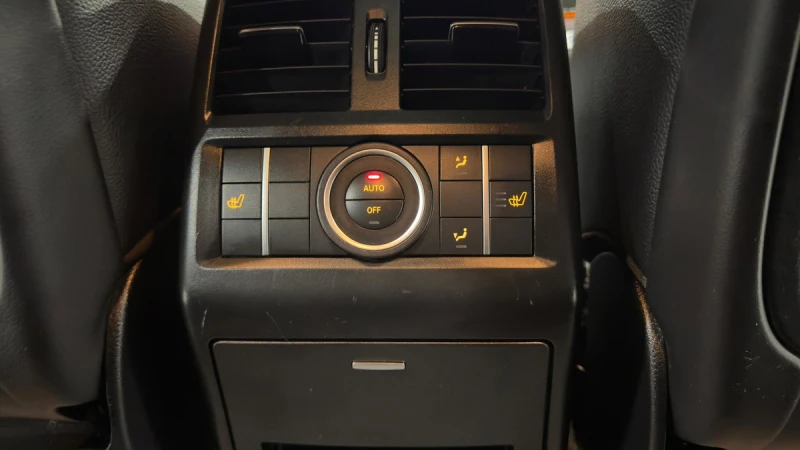 Mercedes-Benz GLE 400 AMG PK| 360| LANE ASSIST| 9G-TRONIK| HARMAN| PANO|, снимка 13 - Автомобили и джипове - 53189511