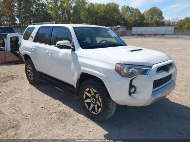 Toyota 4runner TRD OFF ROAD PREMIUM - 35000 лв. / 17895.22 € - 46287662 1