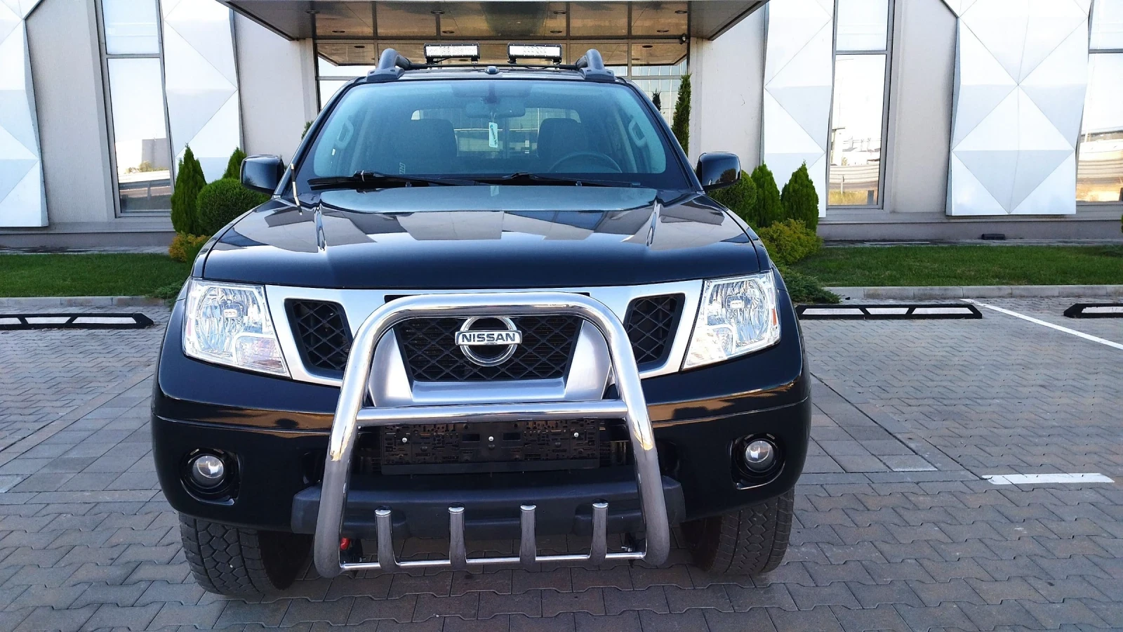 Nissan Navara 4.0 V6 262kc PRO-4X AVTOMAT4X4 БЕНЗИН  - изображение 2