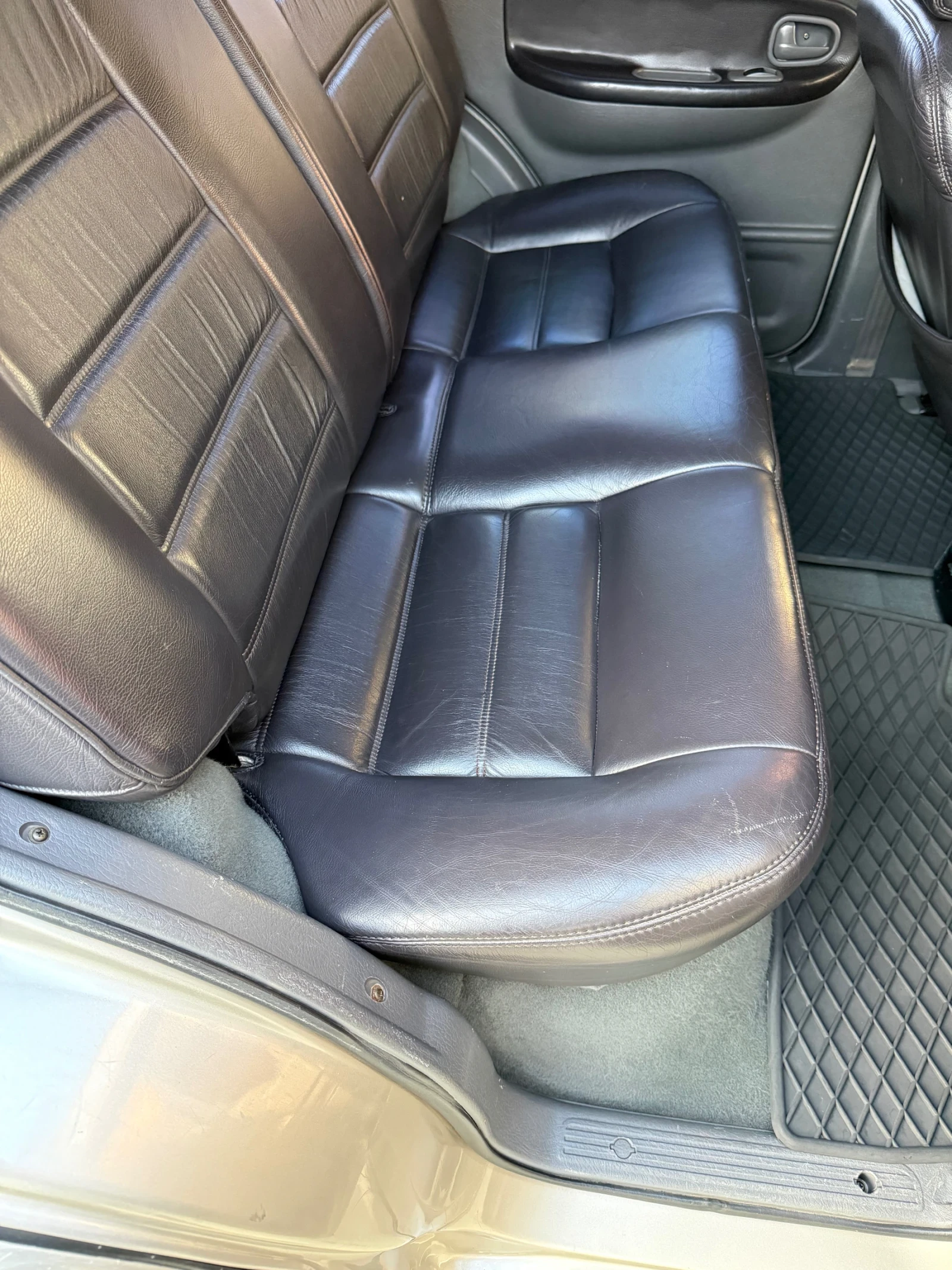 Kia Sportage 2.0 (128 кс), снимка 14 - Автомобили и джипове - 54230683