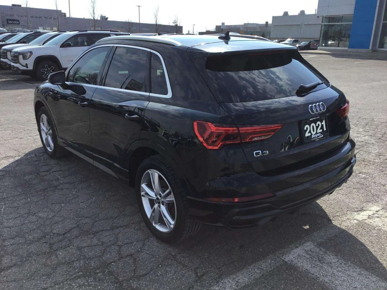 Audi Q3 45 Progressiv, CARFAX, ЦЕНА ДО БГ, снимка 3 - Автомобили и джипове - 54820202