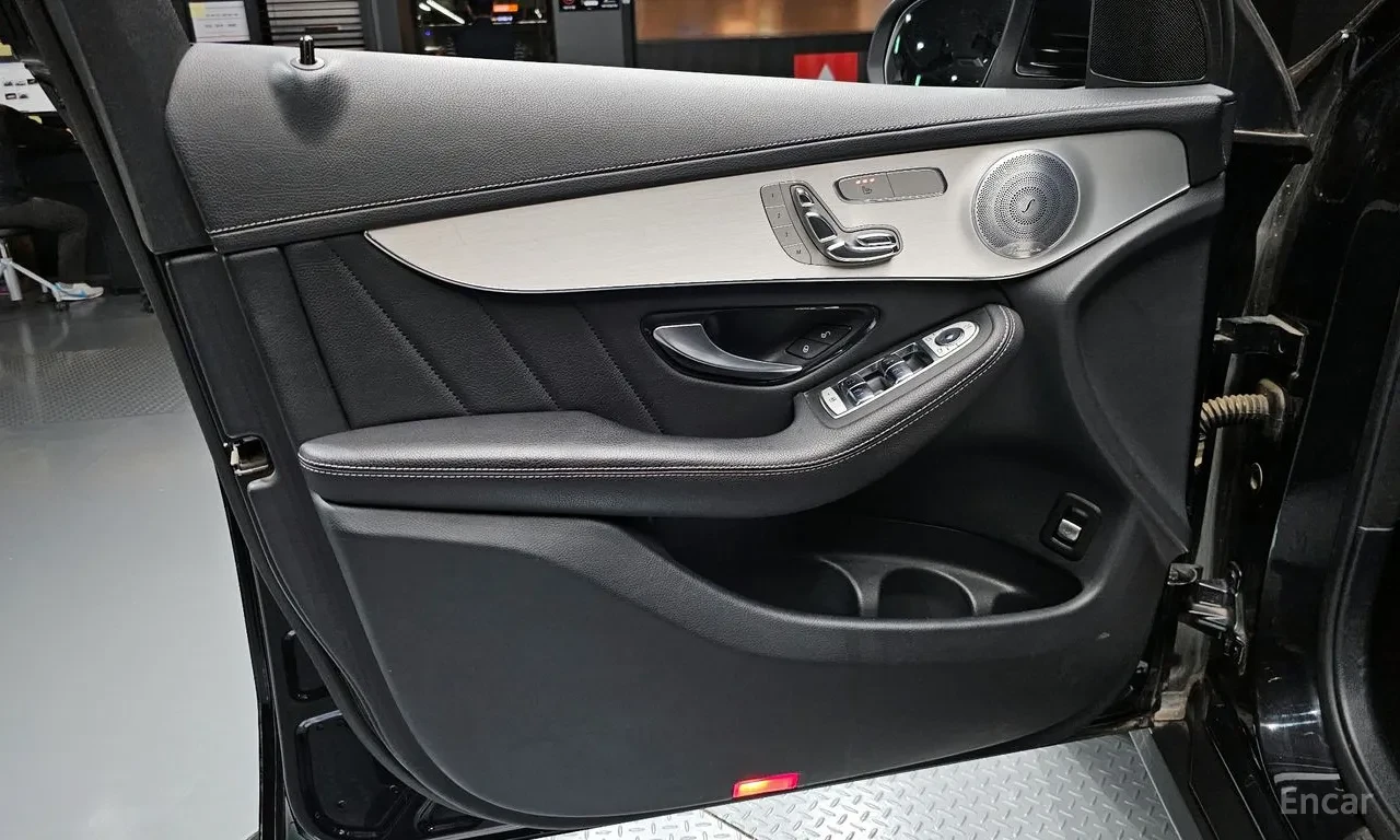 Mercedes-Benz GLC 300 4MATIC AMG Coupe* HUD* ���������* �������� | Mobile.bg � ����������� 16