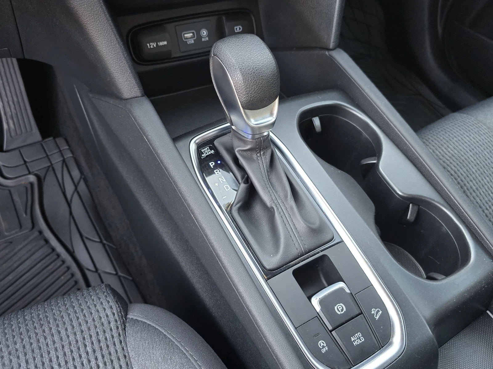 Hyundai Santa fe 2.4i/AWD /Автоматик /Лизинг , снимка 11 - Автомобили и джипове - 56109549