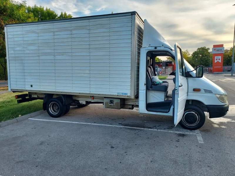 Mercedes-Benz Sprinter 413 Фургон, снимка 8 - Бусове и автобуси - 52313579