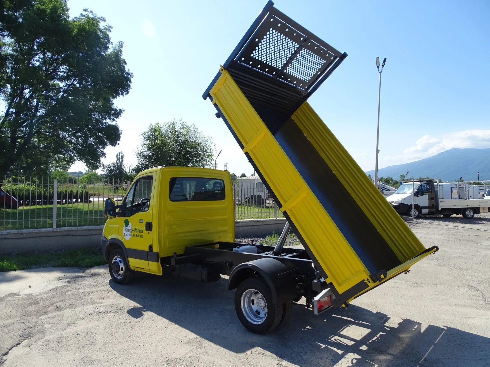 Iveco 35c18 3.0HPI  КАТ. * Б * ТРИСТРАНЕН САМОСВАЛ * , снимка 4 - Бусове и автобуси - 54956955