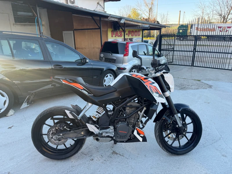 Ktm Duke Ктм 200 А2 Категория Швейцария КАТО ЧИСТО НОВ, снимка 5 - Мотоциклети и мототехника - 49882350