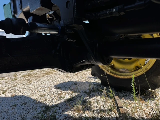 Трактор John Deere 5320 - изображение 5