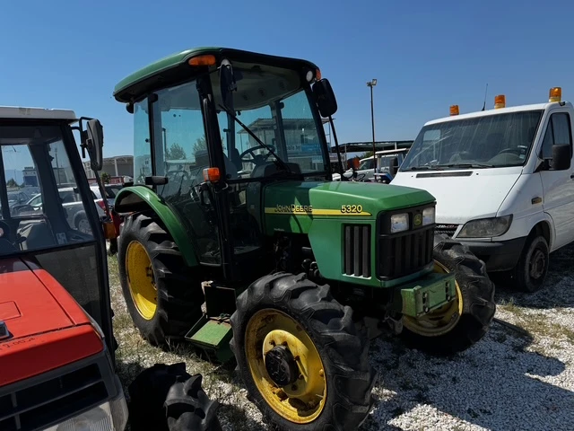 Трактор John Deere 5320 - изображение 2