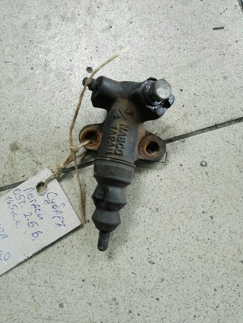 Помпа съединител долна Субару Легаси 2.5Б