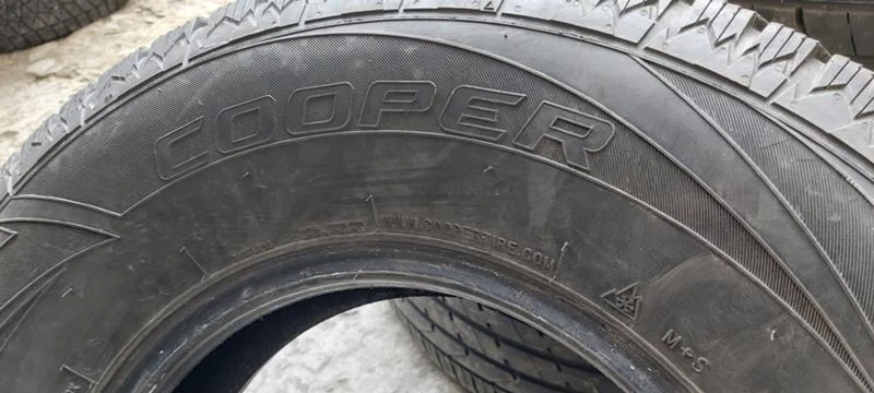 Гуми Зимни 235/75R15, снимка 6 - Гуми и джанти - 33034183