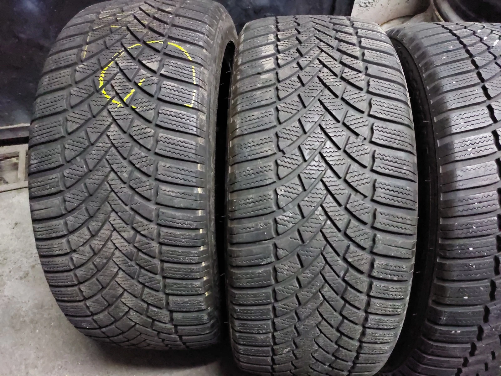 ���� 235/45R18 | Mobile.bg � ����������� 2