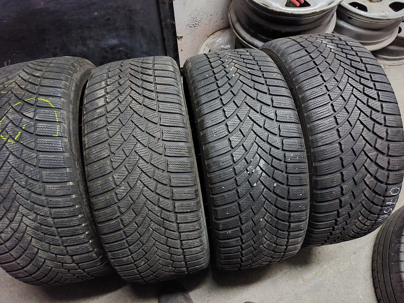���� 235/45R18 | Mobile.bg � ����������� 1