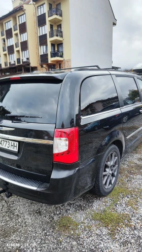 Chrysler Town and Country, снимка 4
