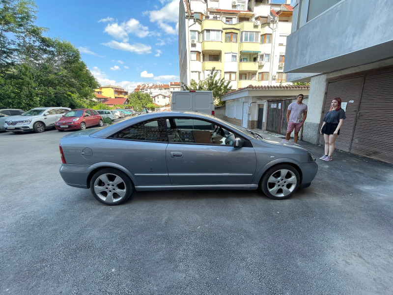 Opel Astra 2.2 16v, снимка 15 - Автомобили и джипове - 45983398